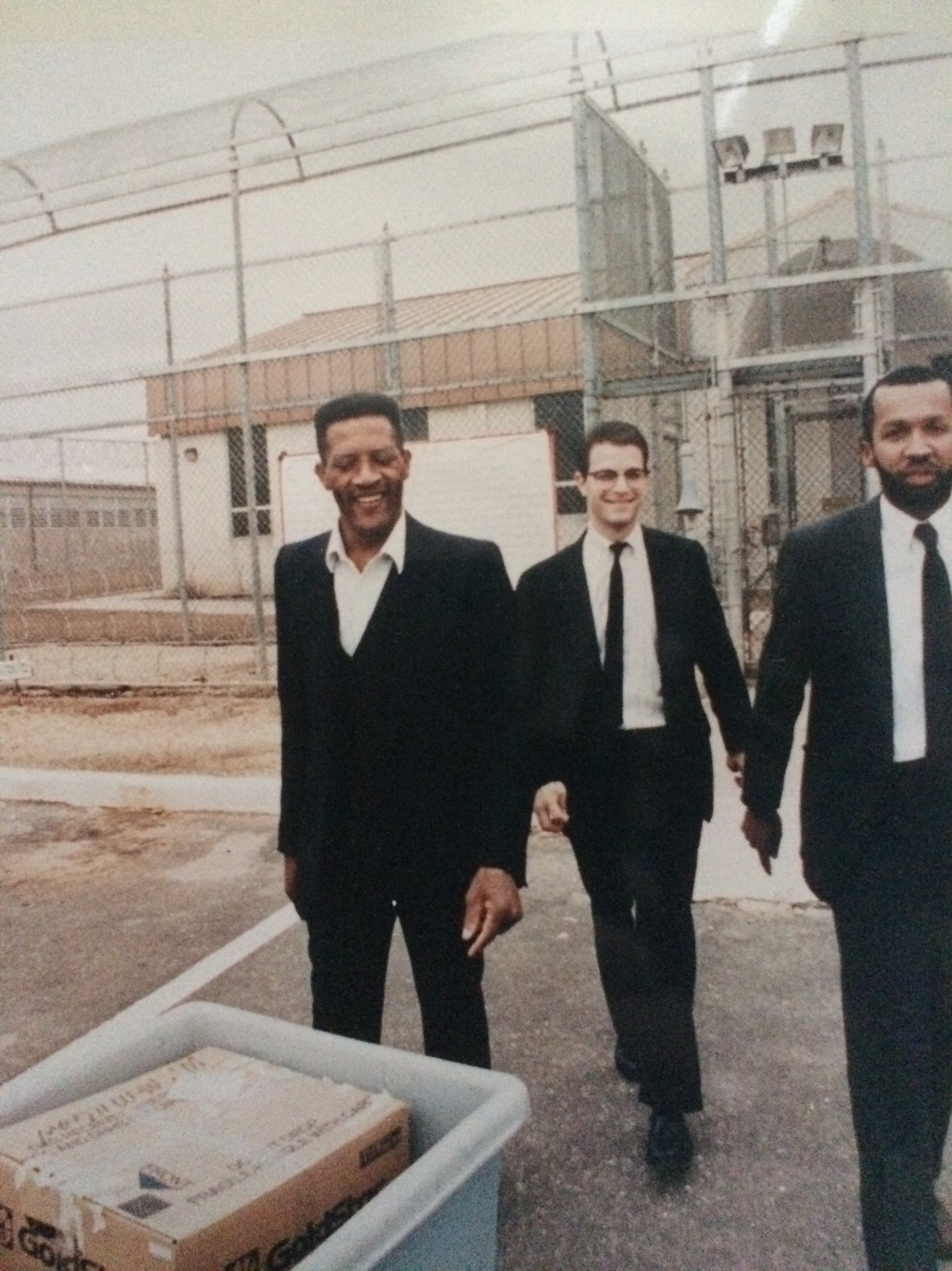 Walter McMillian walks off death row with his attorneys Bernard Harcourt and Bryan Stevenson, 1993